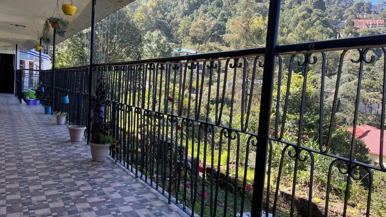 Sunrise View Homestay Kasauli Exterior foto